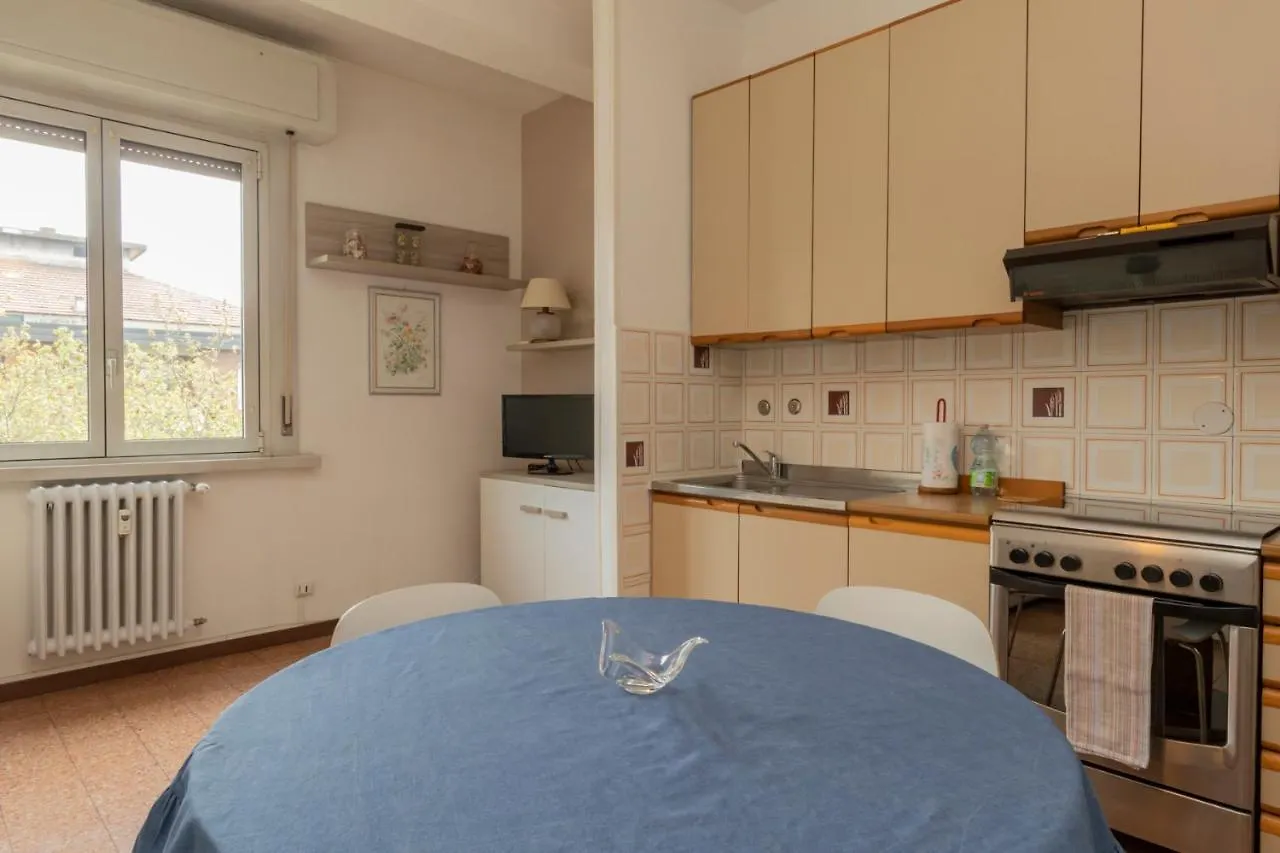 I Host Apartment - Giambellino 40 Milan Italy